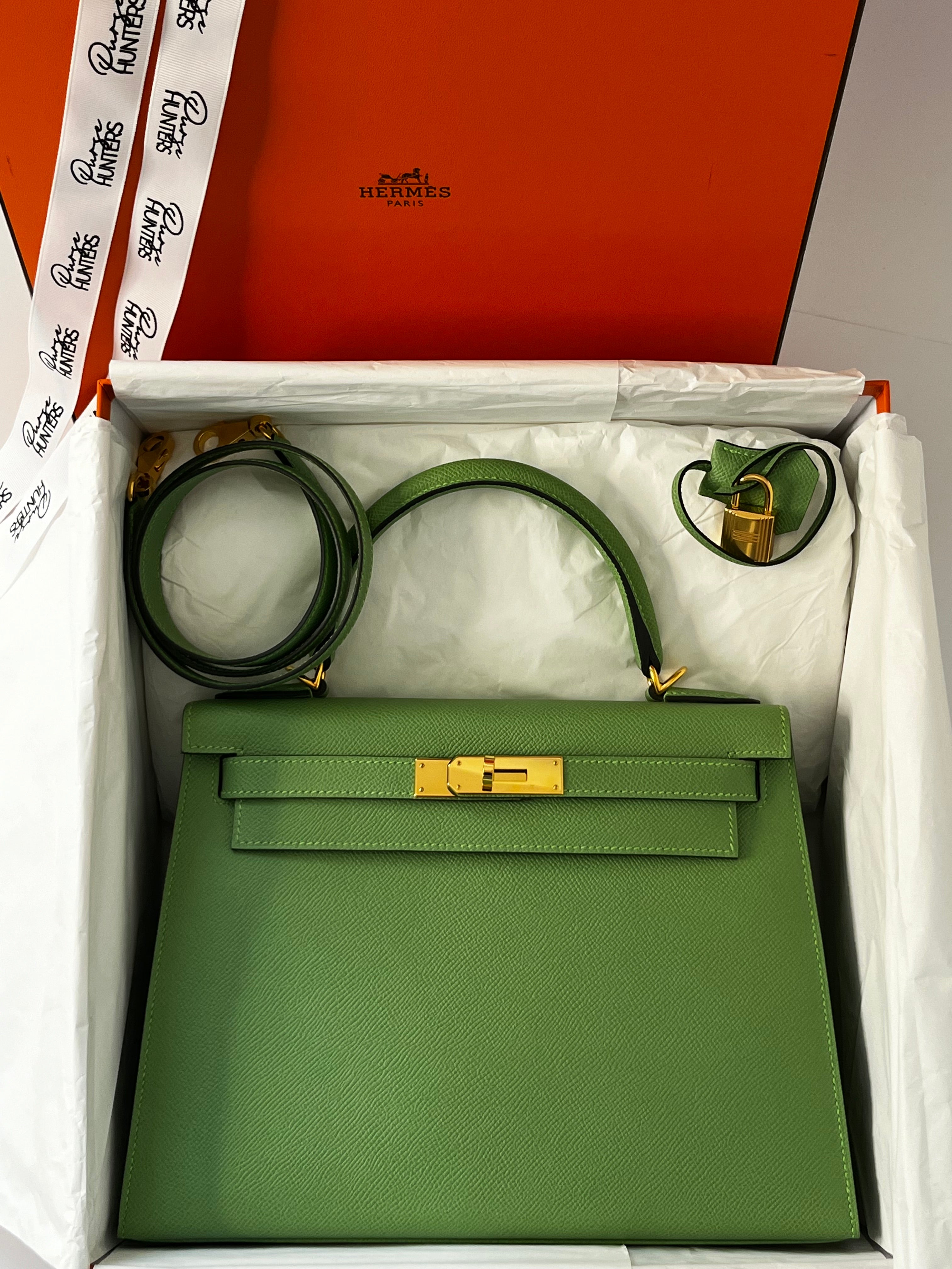 Hermès Kelly 28 Vert Criquet Epsom Ghw Sellier