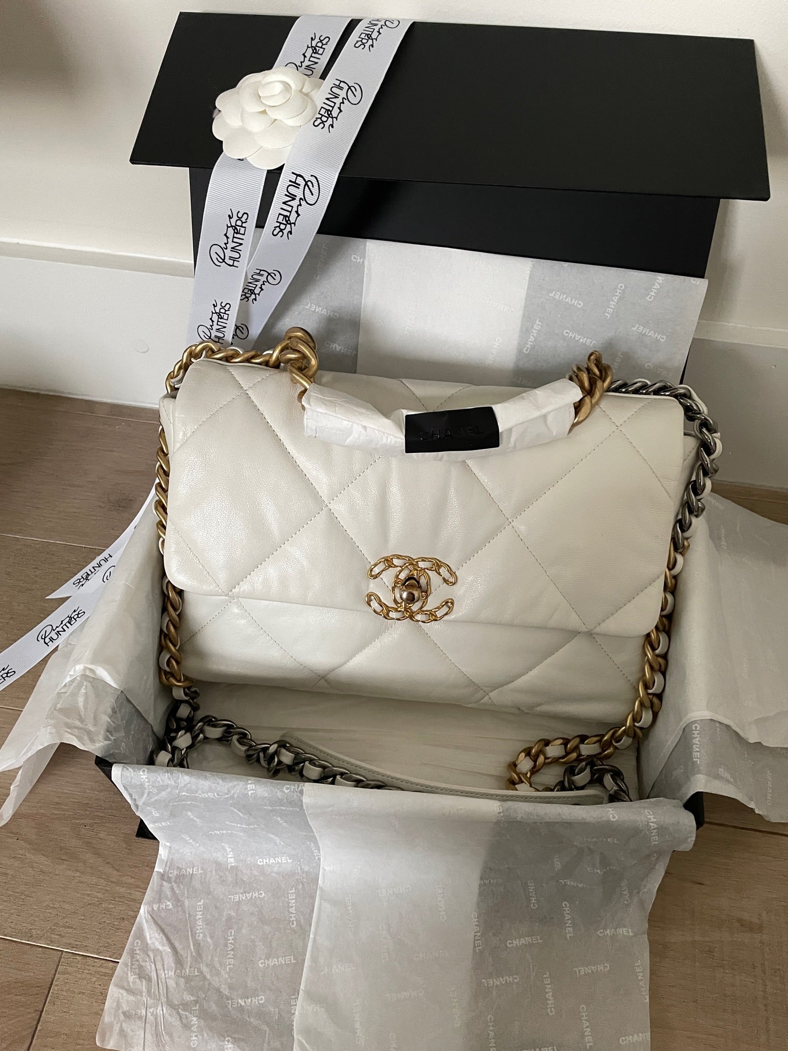 19 Flap Large With Mixed Hardware